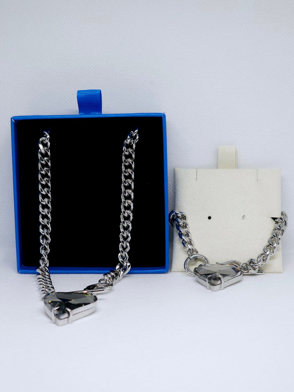 Coffret Bijoux Colliers -Bracelets (SPECIAL Saint valentin )